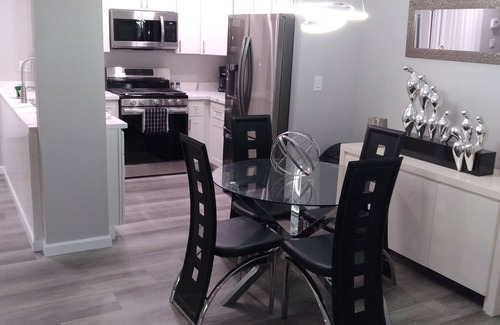 West Hollywood Condo | Paradise in the city