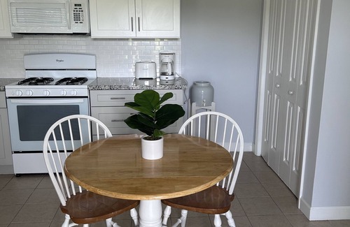 Tar Bay Apartment | Paradise is just a click away.