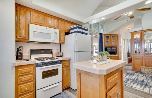 Lake Havasu City House | Paradise Island, Lakefront, free boat launch and boat/trailer parking