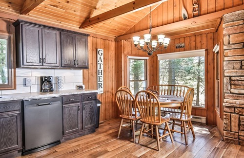 St Germain House | Paradise Lakeside Cabin on Lost Lake (Lost Paradise)