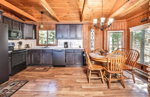St Germain House | Paradise Lakeside Cabin on Lost Lake (Lost Paradise)