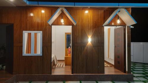 Elappara Cabin | Paradise Meadows