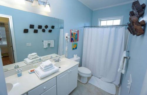 Oceanmarsh Subdivision House | Paradise on Nautical Watch *Pool Just Steps Away*