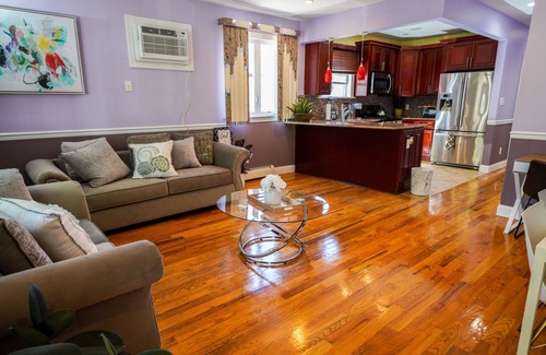 Queens House | Paradise on Earth . Minutes Away to JFK Airport