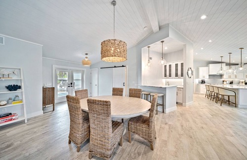 Chateaux Sur Mer House | Paradise Palms: Gorgeous Home on Sanibel Island!