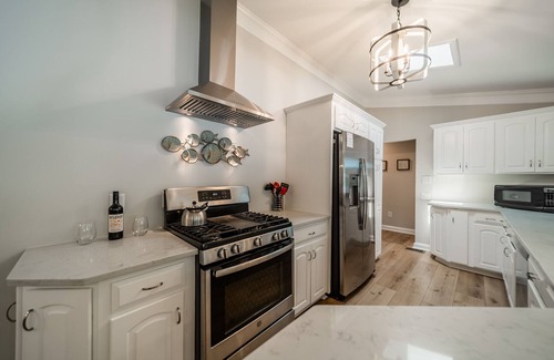 Mount Mourne House | Paradise Peninsula by SoCharm | Lakefront, Game Room, 4bd/3ba, Kayaks/SUP