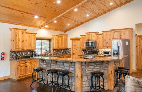 Summit Estates House | Paradise Pines by AvantStay Beautiful Big Bear Home Only 1 Mile To Snow Summit