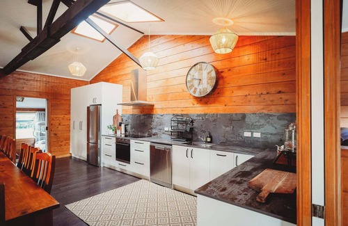 Rotorua House | Paradise Valley Lodge - The Lodge