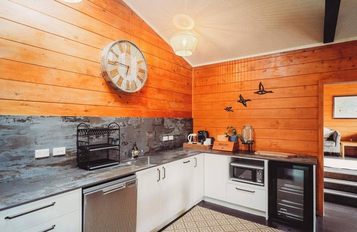 Rotorua House | Paradise Valley Lodge - The Lodge
