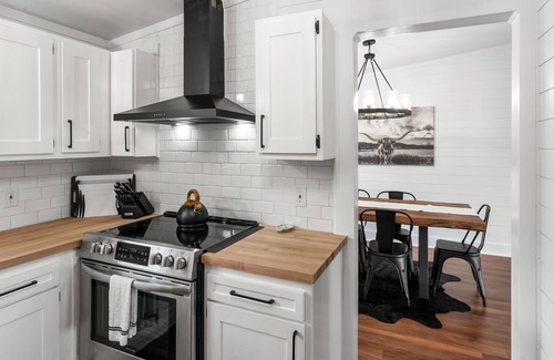 Emigrant House | Paradise Valley-Mountain Escape