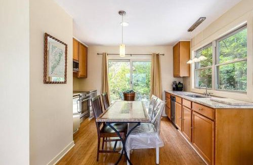 Luray House | Paradise View Cabin on Massanutten Mountain
