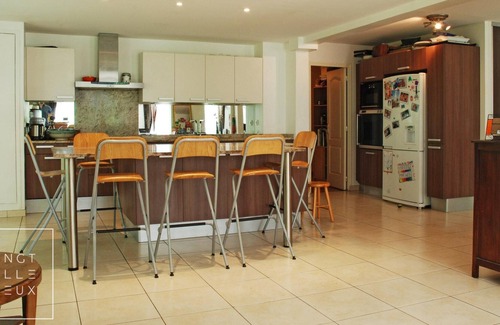 Silly-Gallieni Apartment | Paris Boulogne 200m2, 10 Persons, 5 Bedrooms, Next to the Main Olympic Stadiums