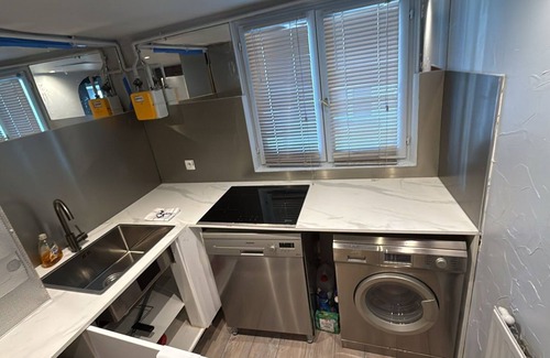Saint-Merri Apartment | Paris Marais 2 Bedrooms