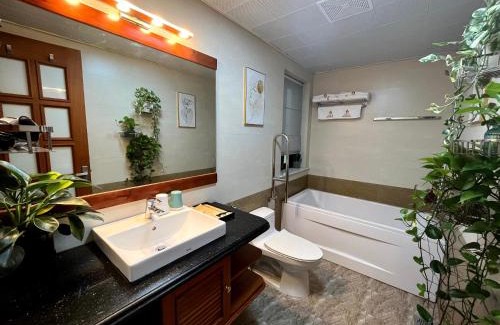 Hon Gai Hotel | Paris Of Dragon Bay