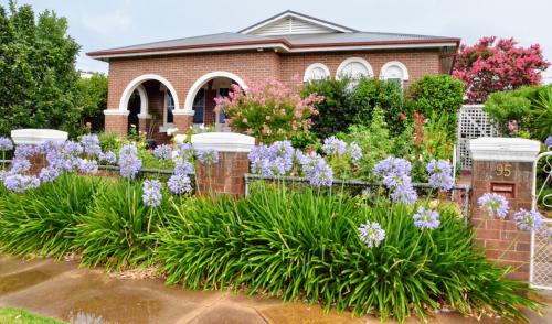 Griffith House | Paris's Place