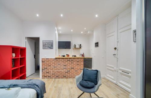 8th Arrondissement Apartment | ParisConciergerie - Studio Champs Elysees