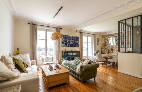 Quartier du Mail Apartment | Parisian Panache, by Veeve