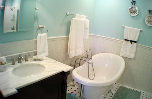La Grange Bed & Breakfast | Parisienne King Luxury Suite with classic clawfoot soaking tub