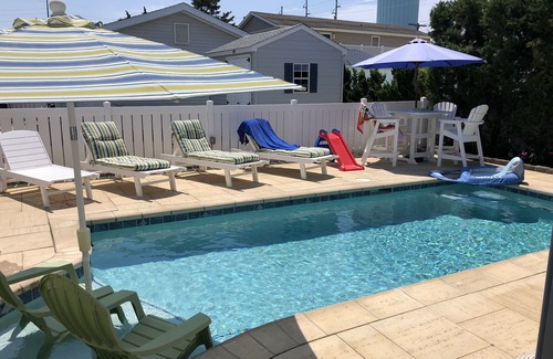Stone Harbor Apartment | Park and Walk to Beaches, Bay, Shopping, Bars and Dining