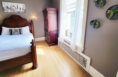 Endion House | Park Avenue Suite | Cotton Mansion