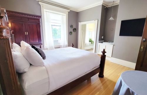 Endion House | Park Avenue Suite | Cotton Mansion