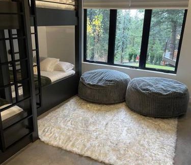 Summit Park Ski Chalet | Park city Pines retreat sleeps 22!