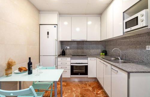 Can Baro Apartment | Park Guell Gaudi 2 bedroom Apartment