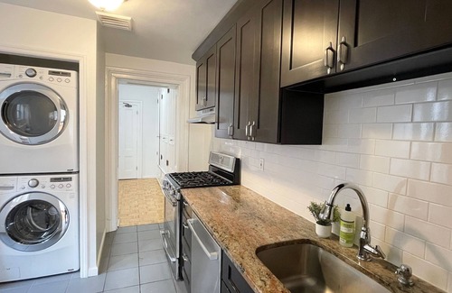 Historic Downtown Apartment | Park Hamilton House - 3B Top Floor Apt Mins to NYC