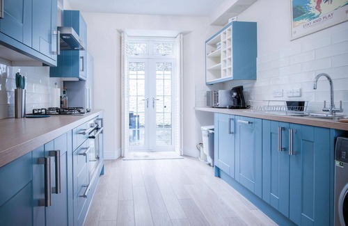 Tenby Apartment | Park Place - 2 Bedroom Apartment - Tenby