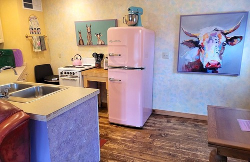 Winthrop Apartment | Park Place Apt, at Purple Sage, on the river in downtown Winthrop!