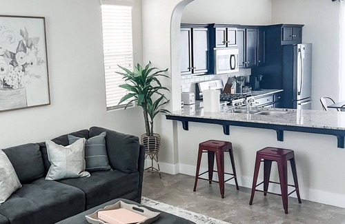 Clovis House | Park place, cozy 3 bedroom home near National Parks