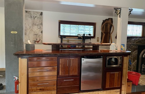 Ithaca Apartment | Park Suite: Luxury, artistically decorated suite with garden tub