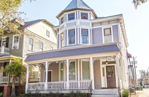 Historic Downtown Savannah Apartment | Park View B