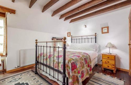 Boarhills House | Park View Cottages - The Granary