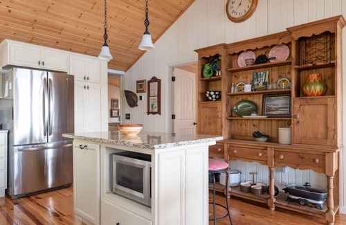 Oxford House | Parker Lake House with Outdoor Hot Tub with Lake View