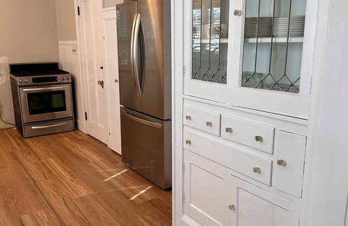 Cleveland House | Parker Lee Home-A Beautiful Retreat in a Busy City for the Professional Traveler