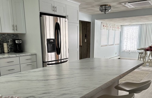 Brookville House | Parkers Stay and Play is steps from the Pinecrest Country Club.