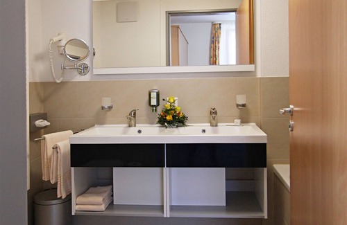 Kuhlungsborn Ost Hotel | Parkhotel IV Jahreszeiten Kühlungsborn