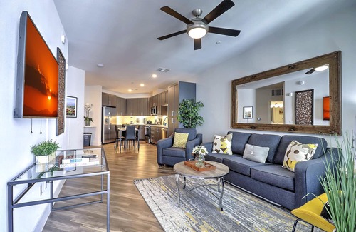 North Scottsdale Airpark Condo | Parking 》Gym + Pool 》Near TPC & Scottsdale Quarter