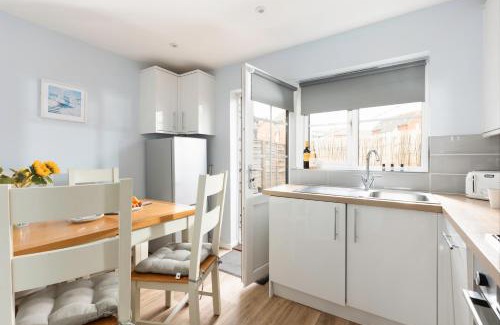 Poole House | Parkland House by Grandeur Property