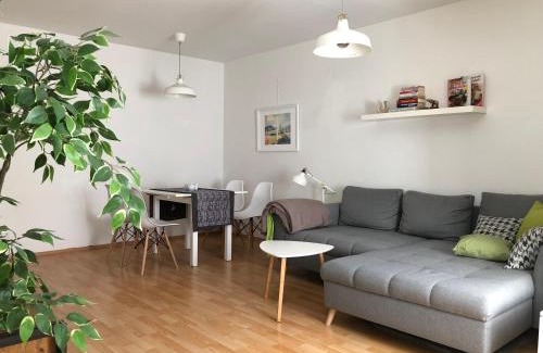 Wiesbaden Apartment | Parkplatz und Balkon - Burberg`s Heimathafen in Wiesbaden