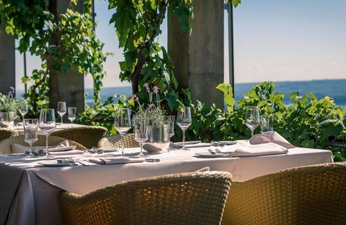 Johannisberg House | Parkresidenz Junior Suite - Nicht Erstattbar - Relais & Châteaux Hotel Burg Schwarzenstein