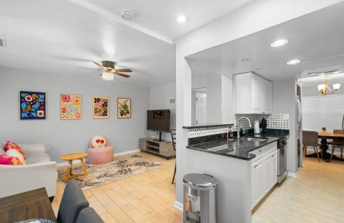 Landmark House | Parkside Alexandria Townhome - 3br free parking