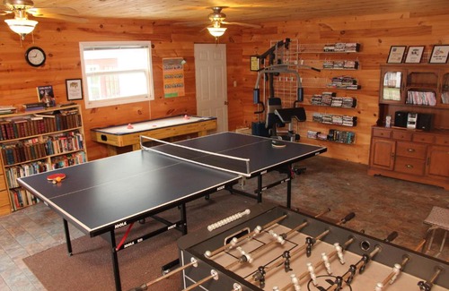 Stanhope Ski Chalet | Parkside Cottages & Suites