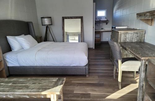 Grande Prairie Hotel | Parkside Inn