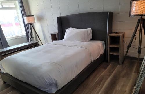 Grande Prairie Hotel | Parkside Inn