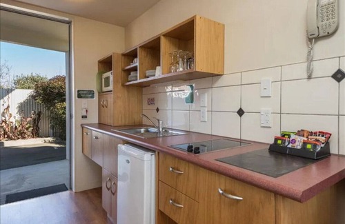Richmond Hotel | Parkside Motel