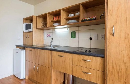 Richmond Hotel | Parkside Motel