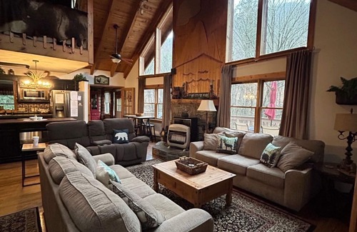 Maggie Valley Cabin | Parkway Creek - Creekside - Game Room - Sleeps 14 - Private - ATV Riding - Wifi