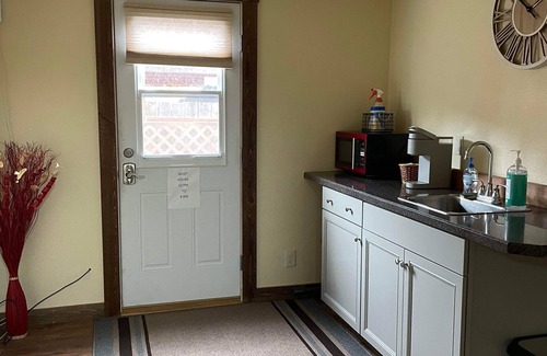 Gardiner Apartment | ParkWay Yellowstone Guest House Apartment #5